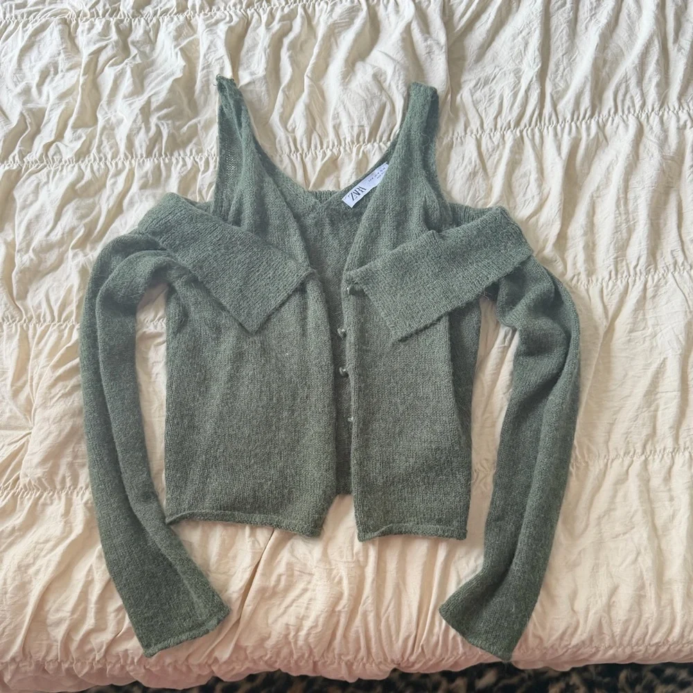 Cold-Shoulder Knit Crop Top in Olive Green